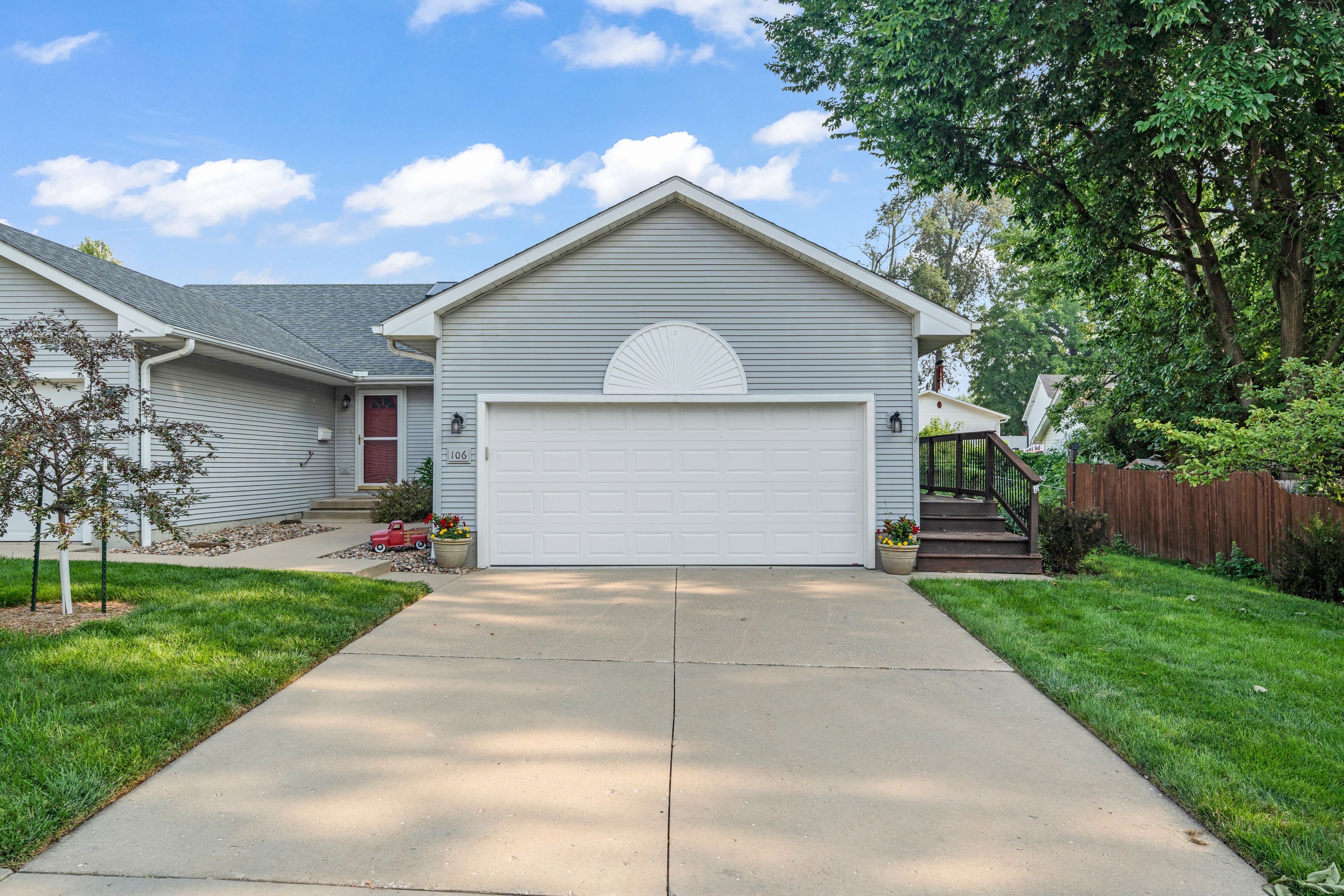 Listing Photo: 106 W Franklin Ave, Indianola, IA 50125-1